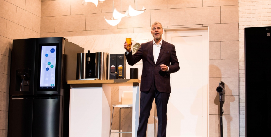 At CES 2019, LG on juggling AI smarts and protecting our personal data