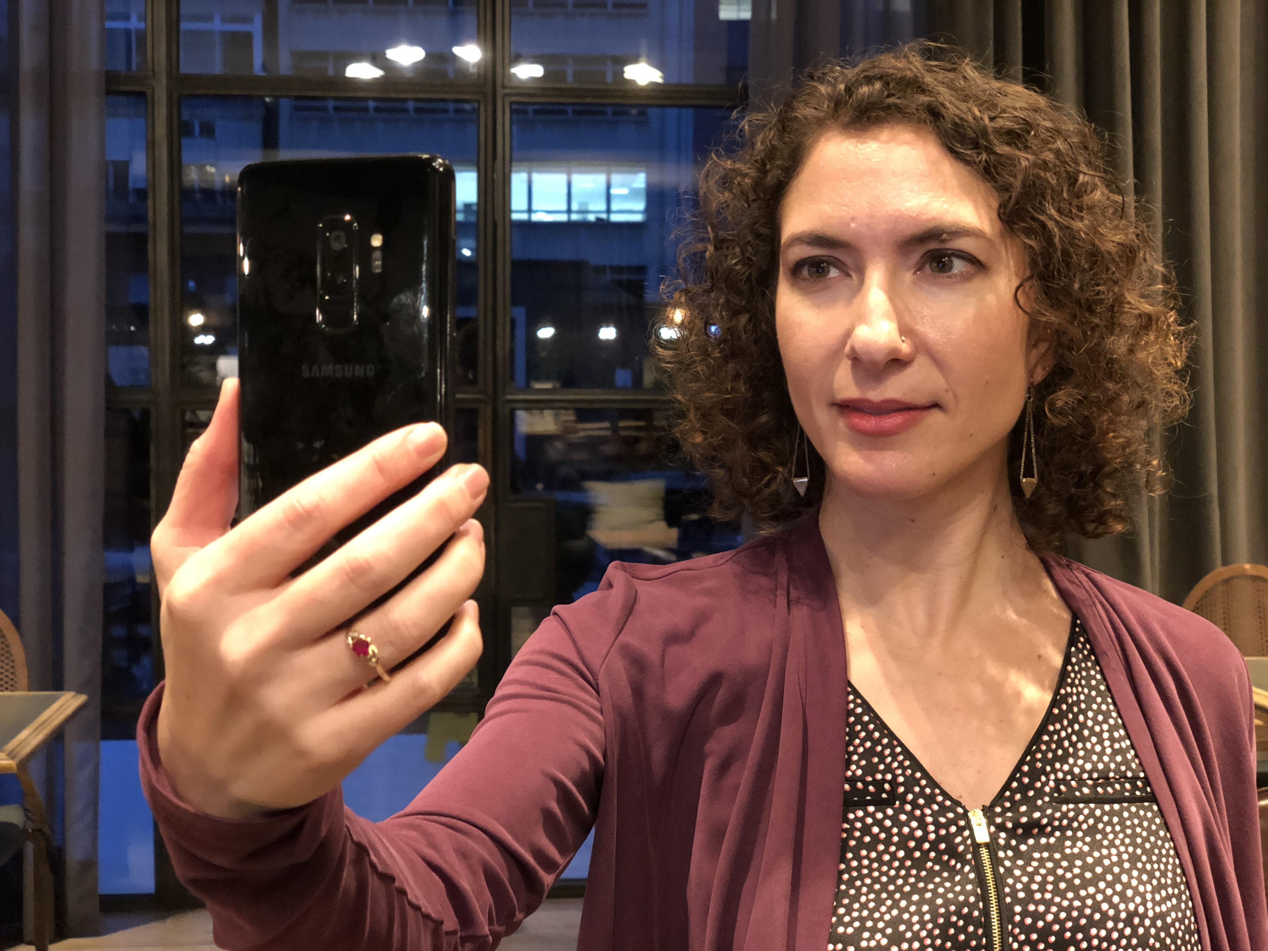 samsung-galaxy-s9-face-iris-intelligent-scan-unlock-2
