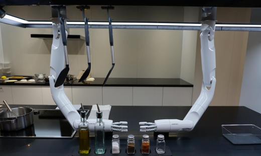 Samsung's robot chef arms just helped make me a delicious meal at IFA