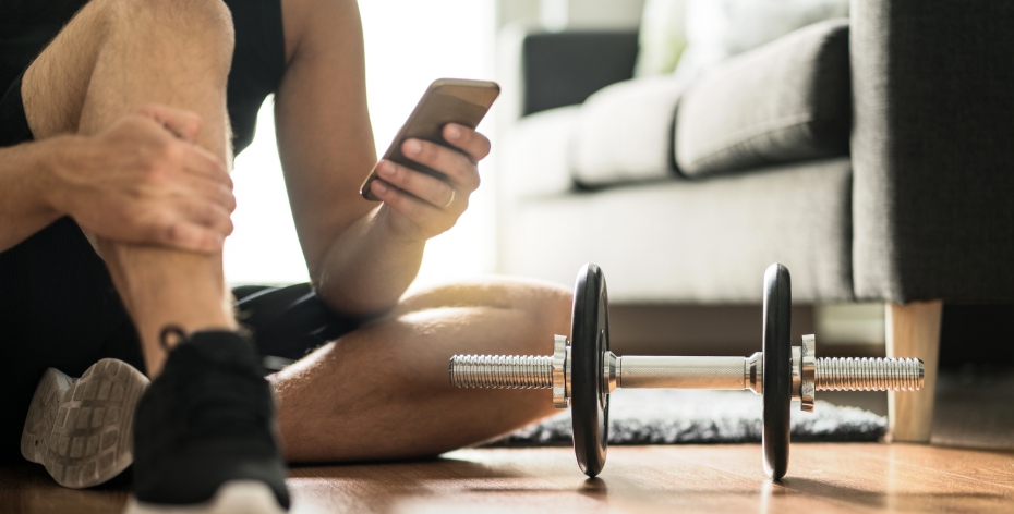 Can an AI-Powered Fitness App Outperform a Human Trainer?