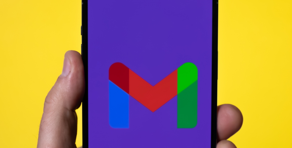 Google Builds an AI Boost Into Gmail, Docs, Slides, Sheets
