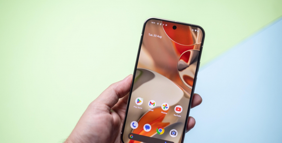 I Had the Pixel 9 Pro's AI Review Itself. The Results Were Weird