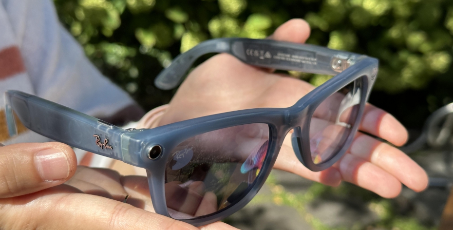 Meta's Ray-Ban Glasses Added AI That Can See What You're Seeing