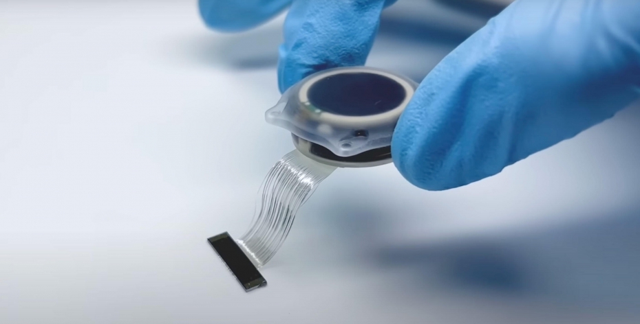 Neuralink's Brain Chip Is Running in a Human. Your Skull Is Safe, for Now