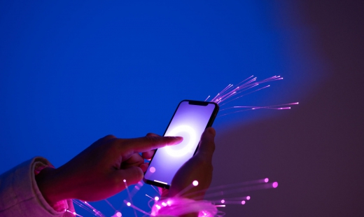 EU Countries Won't Get Apple Intelligence and Other New iOS Features This Year