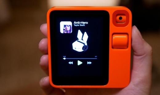 Portable AI Devices Aren't Ready for Prime Time