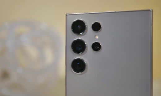 Samsung's Galaxy S24 Phone Will Flag Its AI-Generated Photos