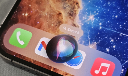 The Annoying AI Voice Assistants Are Coming (and I Worry Siri Is Next)