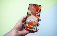 I Had the Pixel 9 Pro's AI Review Itself. The Results Were Weird